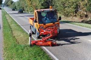 MGK 13 slagleklipper på Unimog